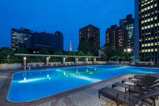 真夏の夜はプールデート!?　東京のおすすめナイトプール！